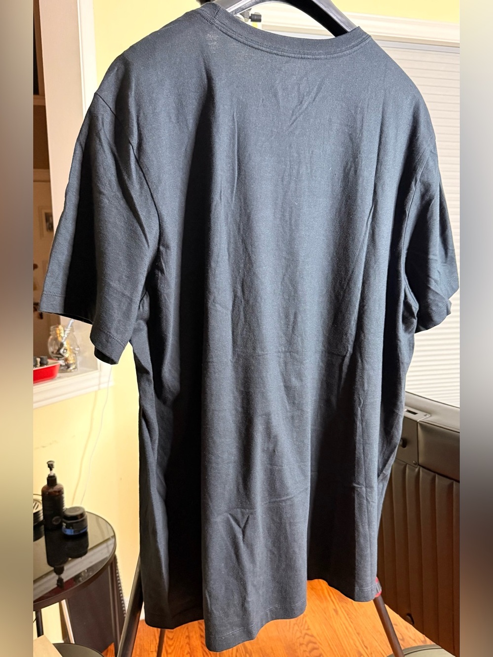 Beautiful Nike Air Men's Black Graphic
T-Shirt!!! - Picture 3 of 7